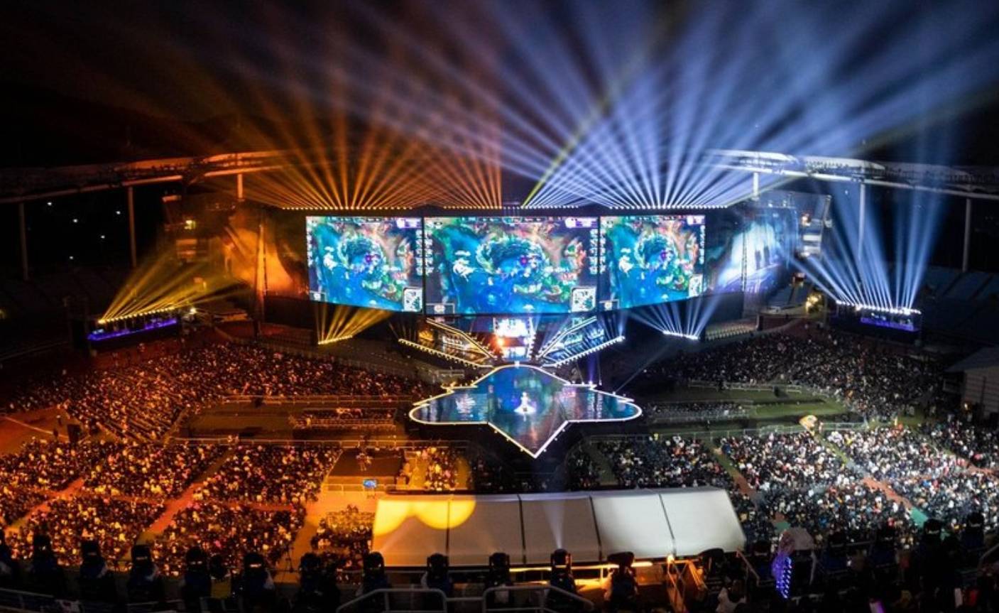 Doinb ： 你们不敢说金公犯了错误，我不敢说，因为他在我家，你们必须说！